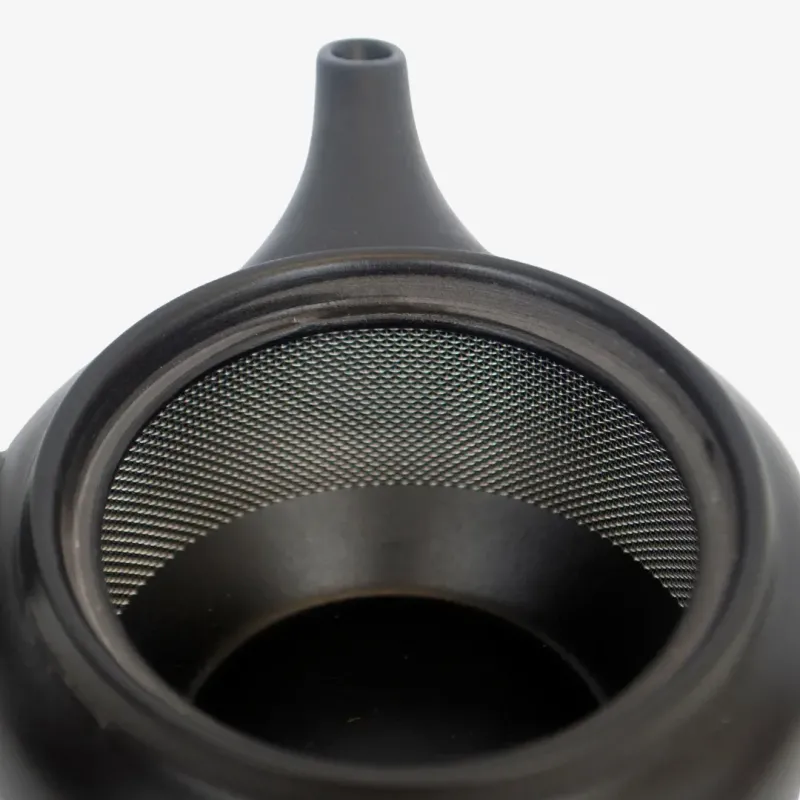 Kyusu 'Kurai' Tokoname 170 ml.
Tétera Japonesa torneada o moldeada a mano.