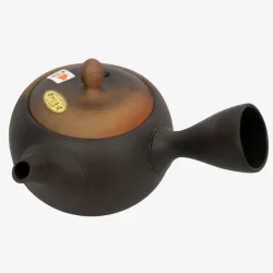 Kyusu 'Okama' Tokoname 380 ml.
Tetera Japonesa torneada o moldeada a mano.